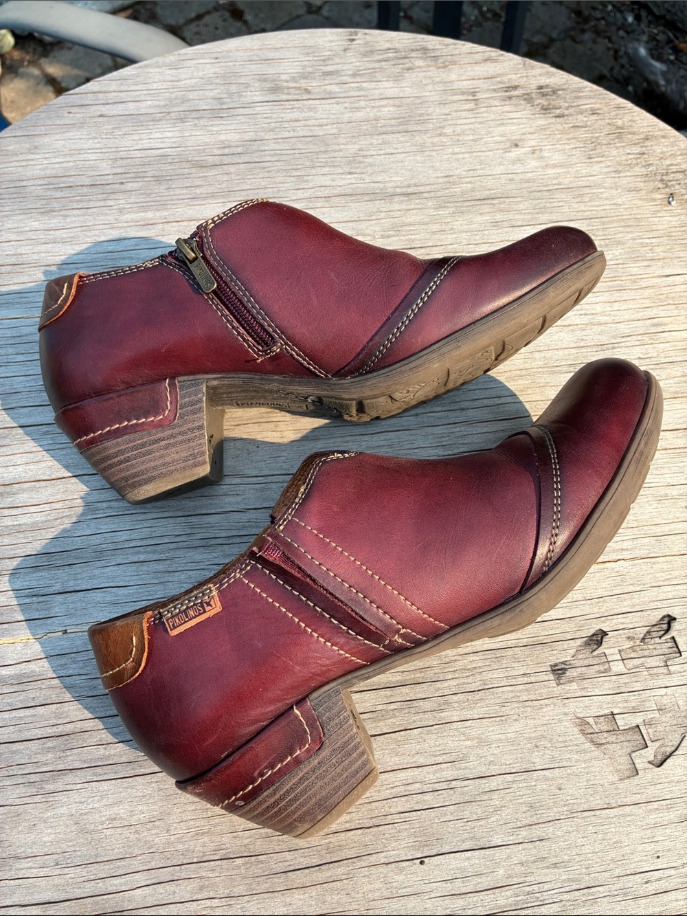 Woman’s Pikolinos short boots